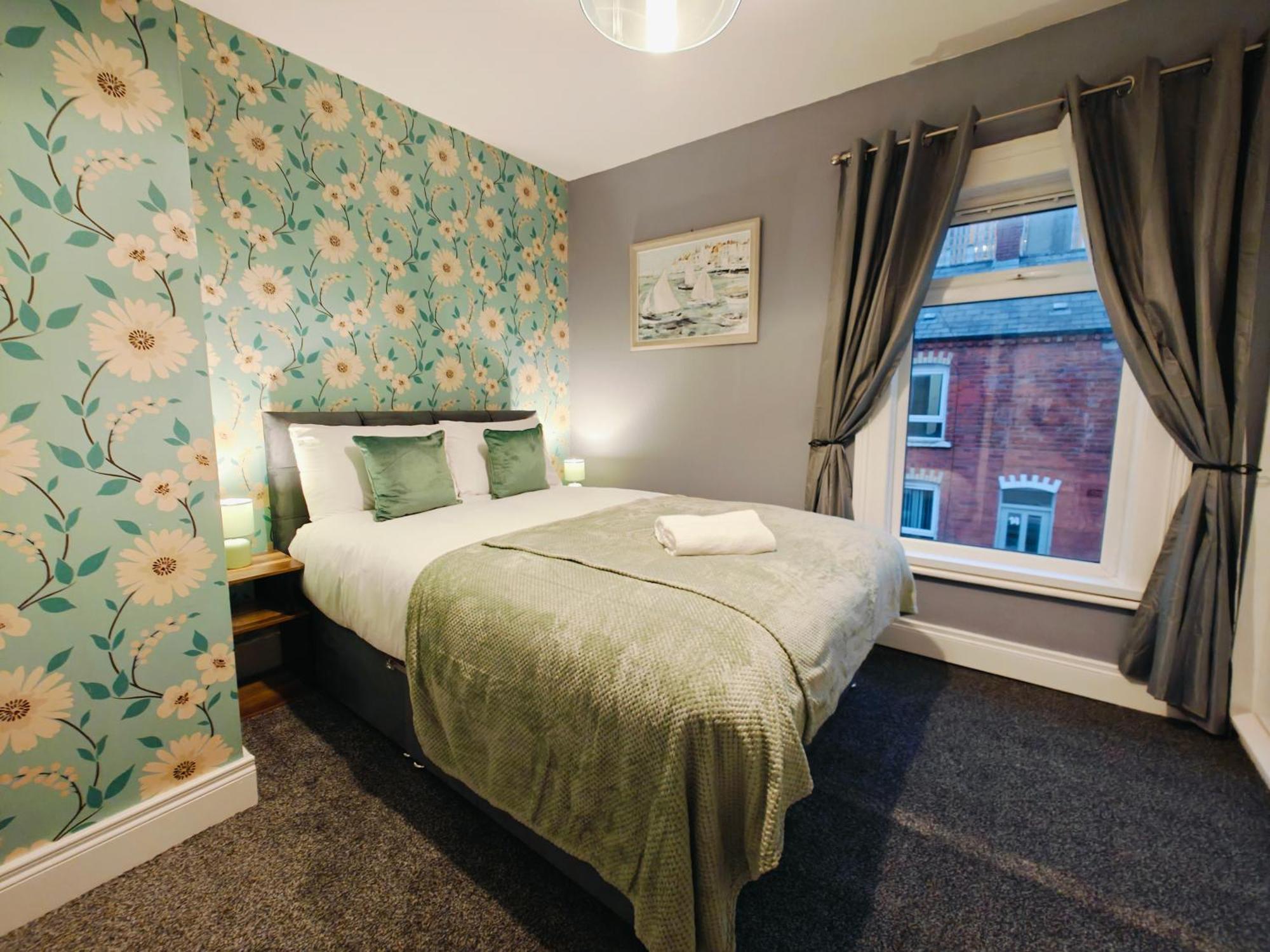 2br Fortuna Meadow * Belfast